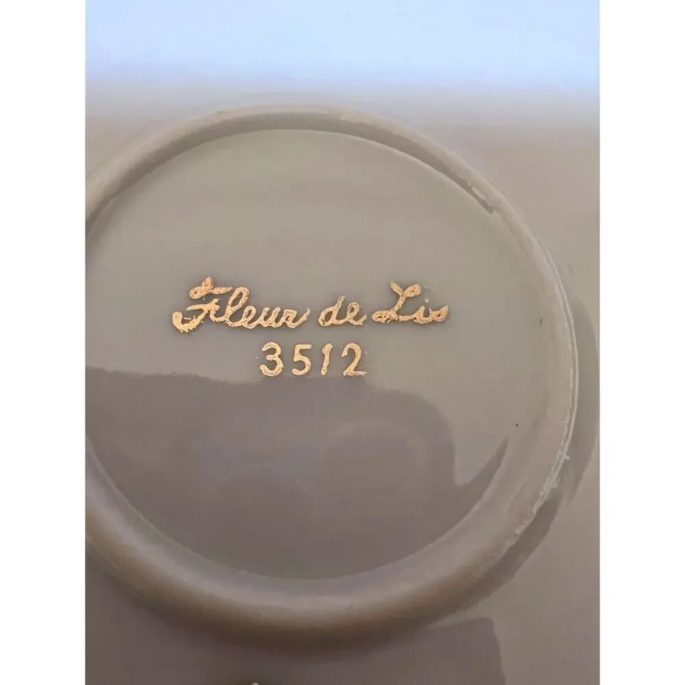 4 pcs. Vintage Fleur De Lis 3512 Gold Tea Cup and Luncheon Plate Set by Lefton.
